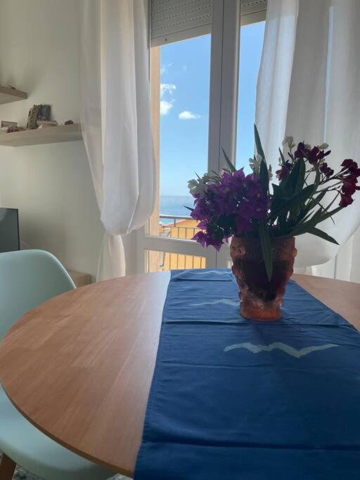 2-Bedroom Sunny Sea View With Balcony, La Casa Di Christine Монтеросо ал Маре Екстериор снимка