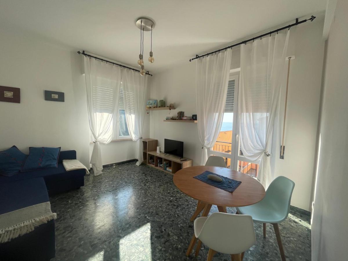 2-Bedroom Sunny Sea View With Balcony, La Casa Di Christine Монтеросо ал Маре Екстериор снимка