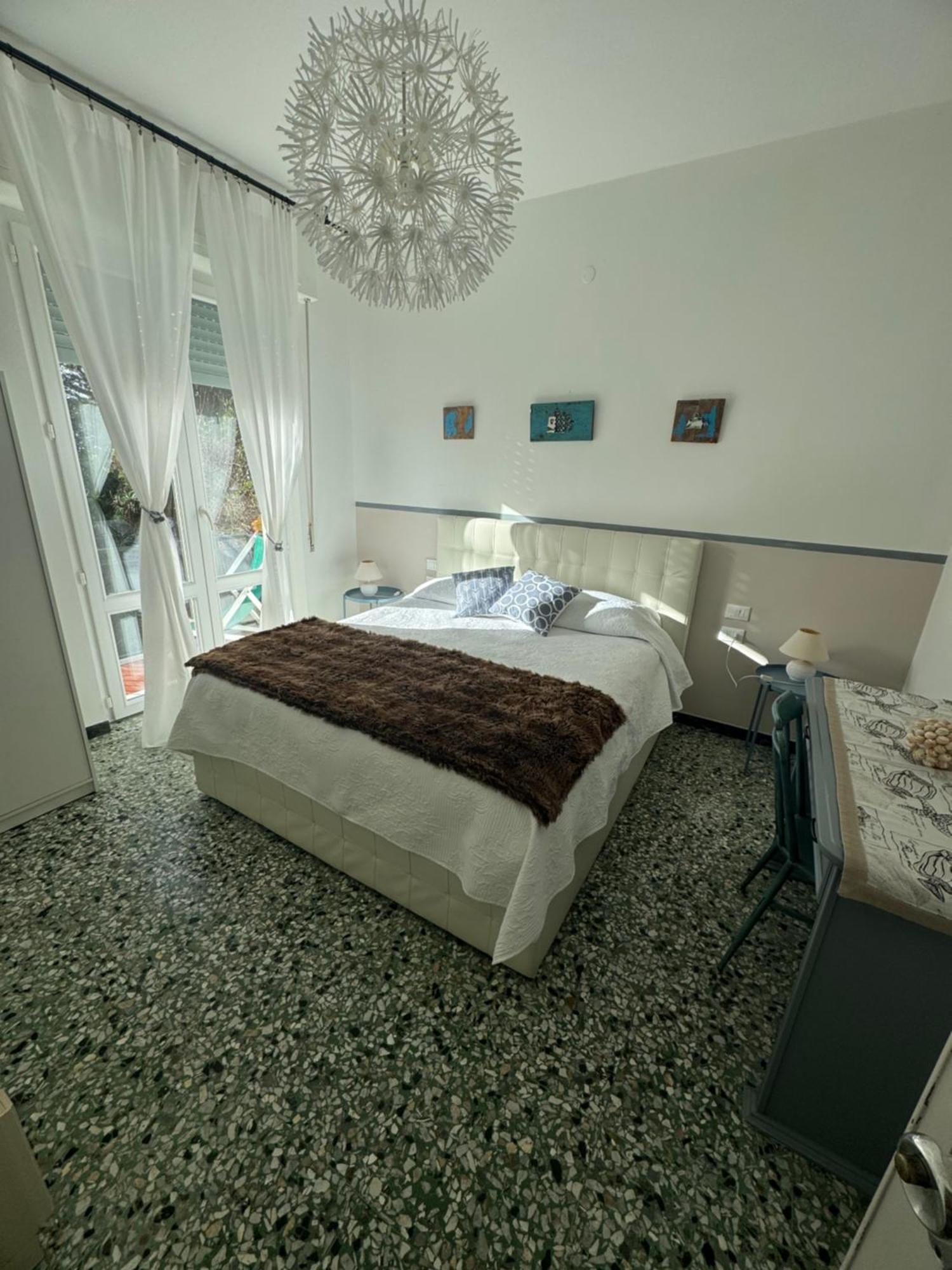 2-Bedroom Sunny Sea View With Balcony, La Casa Di Christine Монтеросо ал Маре Екстериор снимка